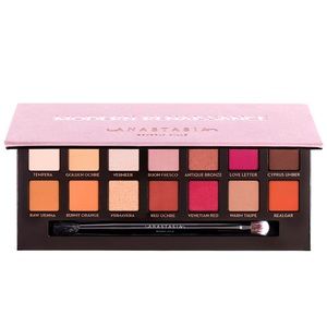 Anastasia Beverly Hills
Modern Renaissance Eye Shadow Palette